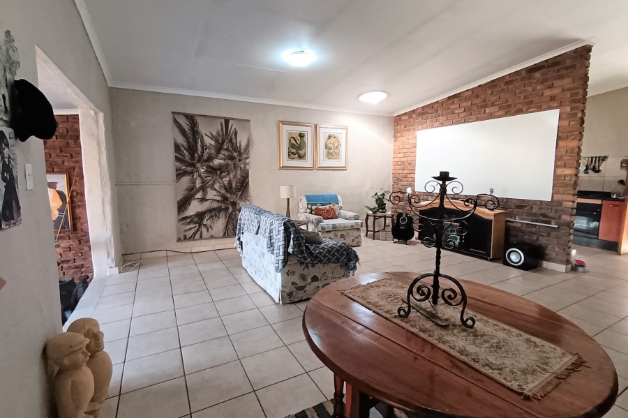 2 Bedroom Property for Sale in Meerhof North West